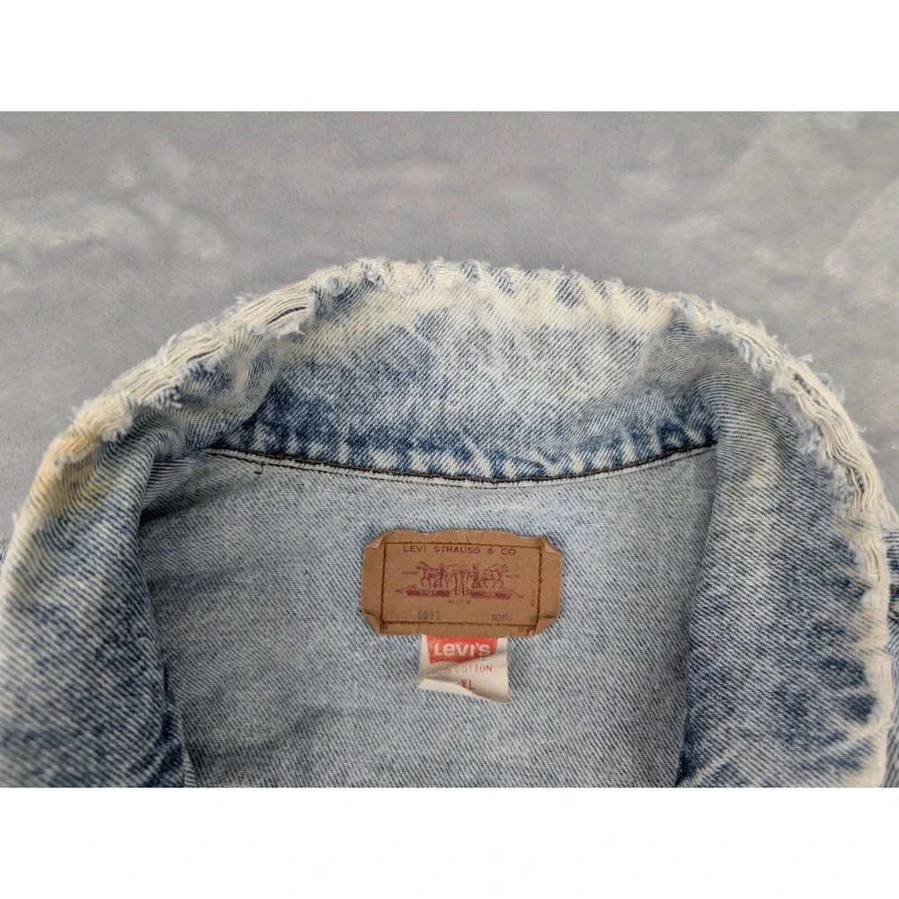 VTG 90's Levi's Stonewash Men's Denim Jacket 75068-0219 XL Back Patch Garret Sty